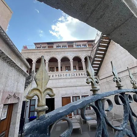 Mustafa Bey Konagi מלון