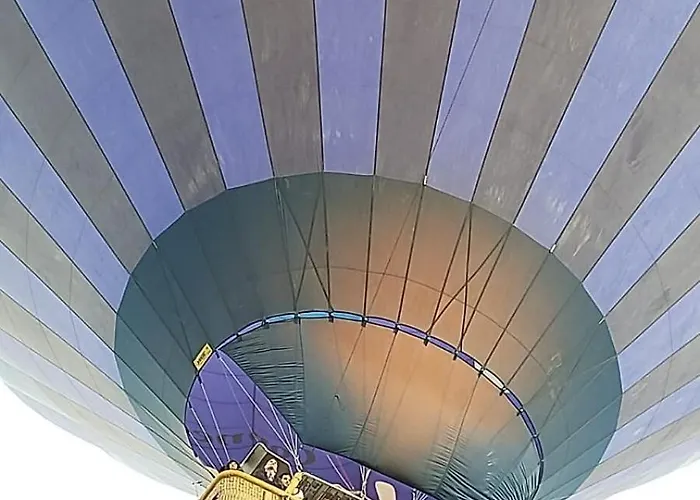 Mustafa Bey Konagi מלון