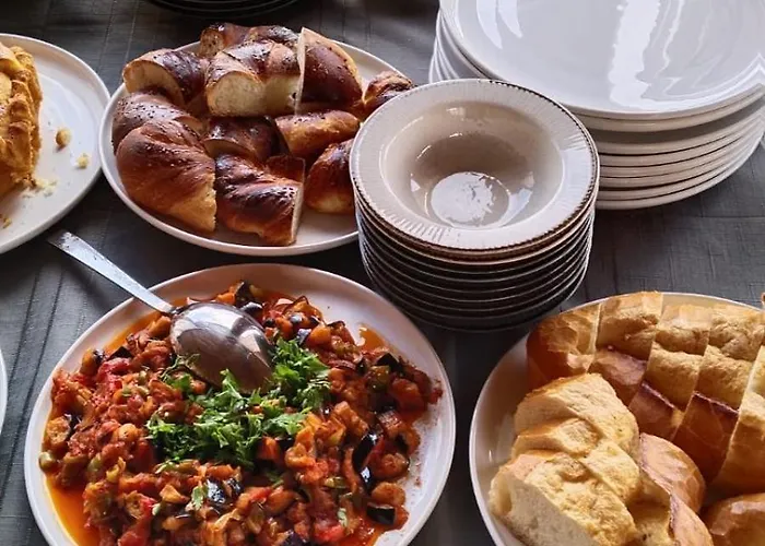 Mustafa Bey Konagi מלון גורמה