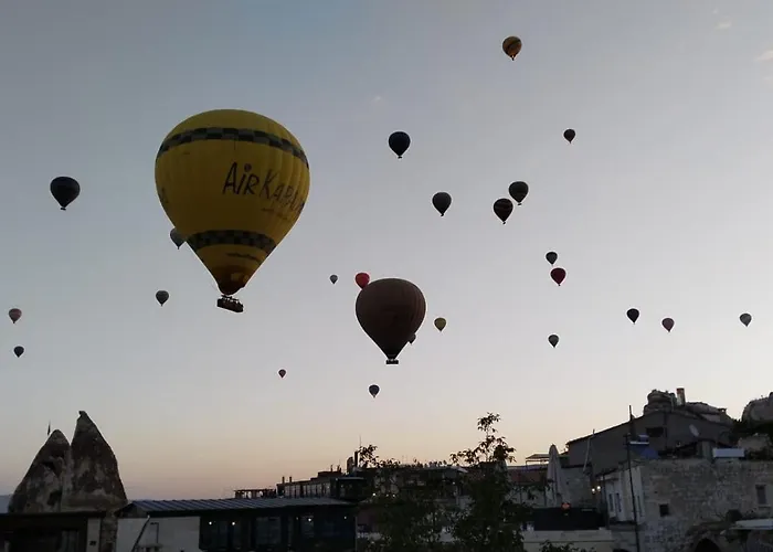 Mustafa Bey Konagi מלון